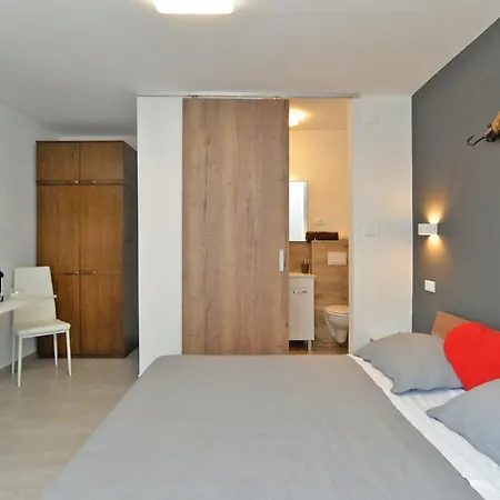 Mirella 1745 Apartamento *